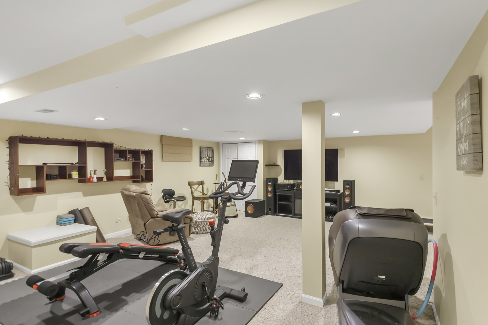 985 Chapel Court North Glen Ellyn, IL 60137 - Photo 34 of 46 a view of a workspace with furniture and toys