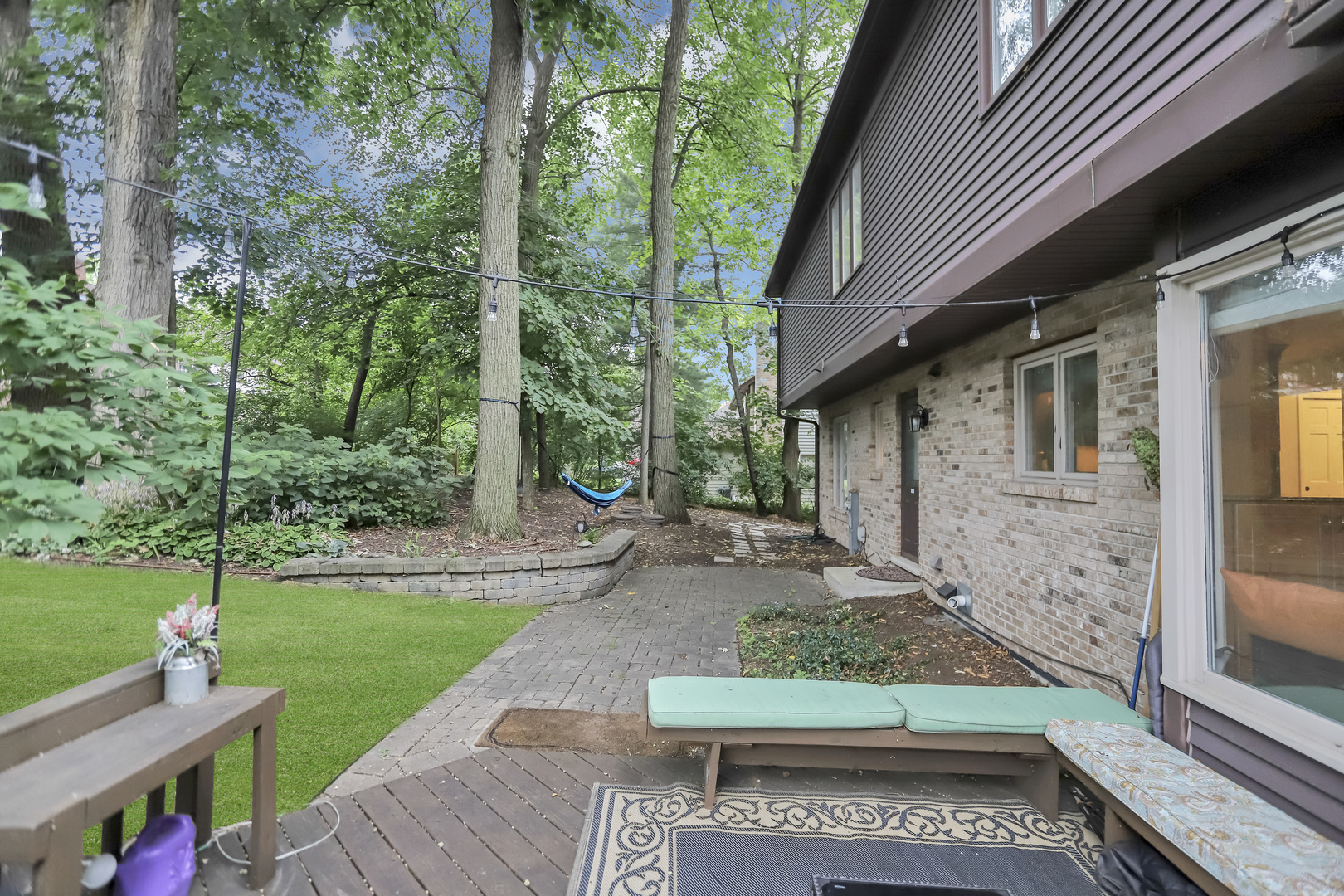 985 Chapel Court North Glen Ellyn, IL 60137 - Photo 43 of 46 a view of a house with backyard and garden