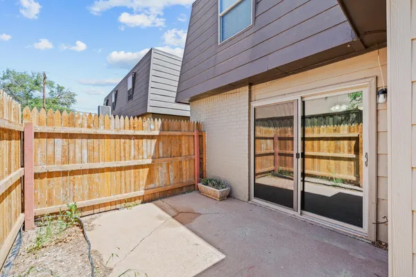 $950 | 4206 17th Street, Unit 3, Lubbock, TX 79416