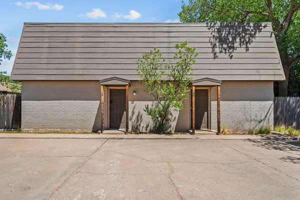 $950 | 4206 17th Street, Unit 3, Lubbock, TX 79416