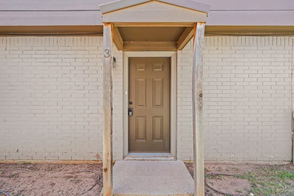 $950 | 4206 17th Street, Unit 3, Lubbock, TX 79416