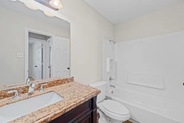 $950 | 4206 17th Street, Unit 3, Lubbock, TX 79416