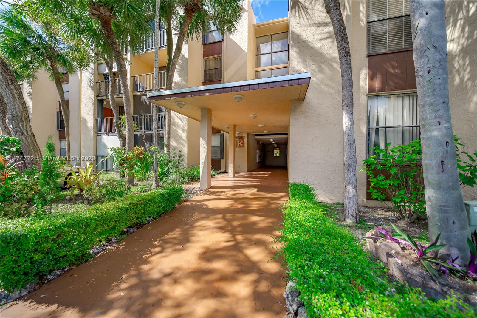 Promenade at Kendale Lakes Condominiums Miami, FL 33186 - Photo 1 of 29 front view of a house with a yard