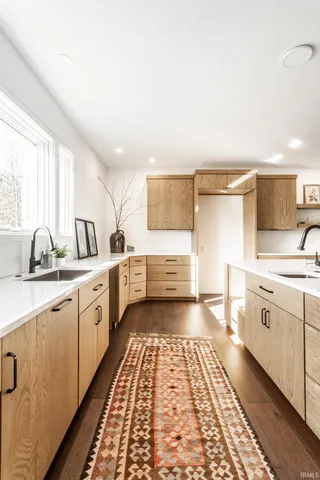 $999,000 | 13808 West 500th Street North, Jasonville, IN 47438