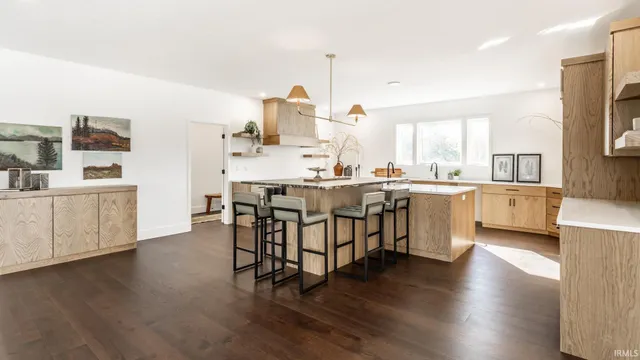 $999,000 | 13808 West 500th Street North, Jasonville, IN 47438