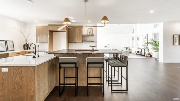 $999,000 | 13808 West 500th Street North, Jasonville, IN 47438