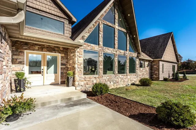 $999,000 | 13808 West 500th Street North, Jasonville, IN 47438