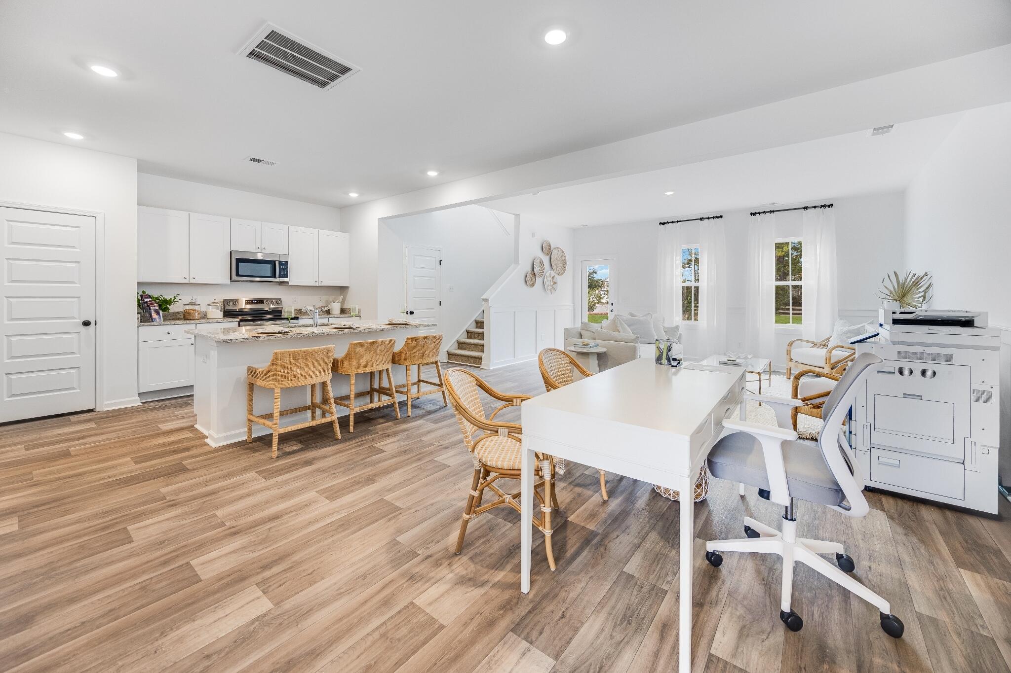 163 Green Thistle Way Summerville, SC 29483 - Photo 5 of 23 diningrm