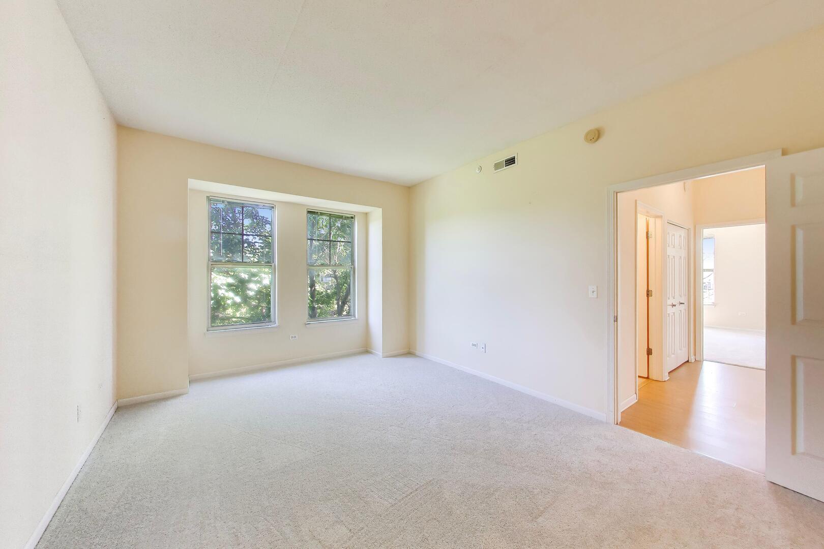 511 Prestwick Lane, Unit 307 Wheeling, IL 60090 - Photo 8 of 13