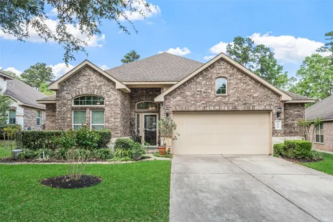 $414,500 | 1940 Honey Laurel Drive, Conroe, TX 77304