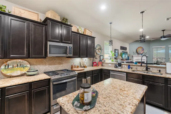 $414,500 | 1940 Honey Laurel Drive, Conroe, TX 77304