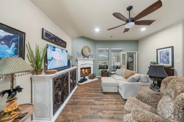 $414,500 | 1940 Honey Laurel Drive, Conroe, TX 77304