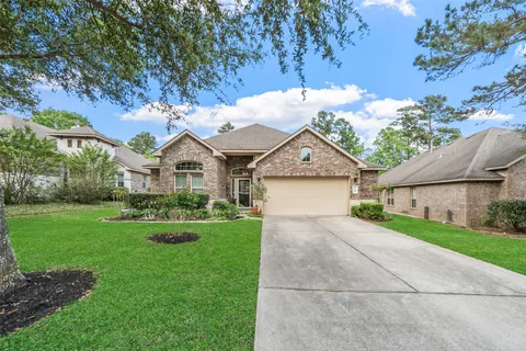 $414,500 | 1940 Honey Laurel Drive, Conroe, TX 77304