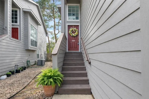 $1,850 | 211 Blushwood Place, The Woodlands, TX 77382
