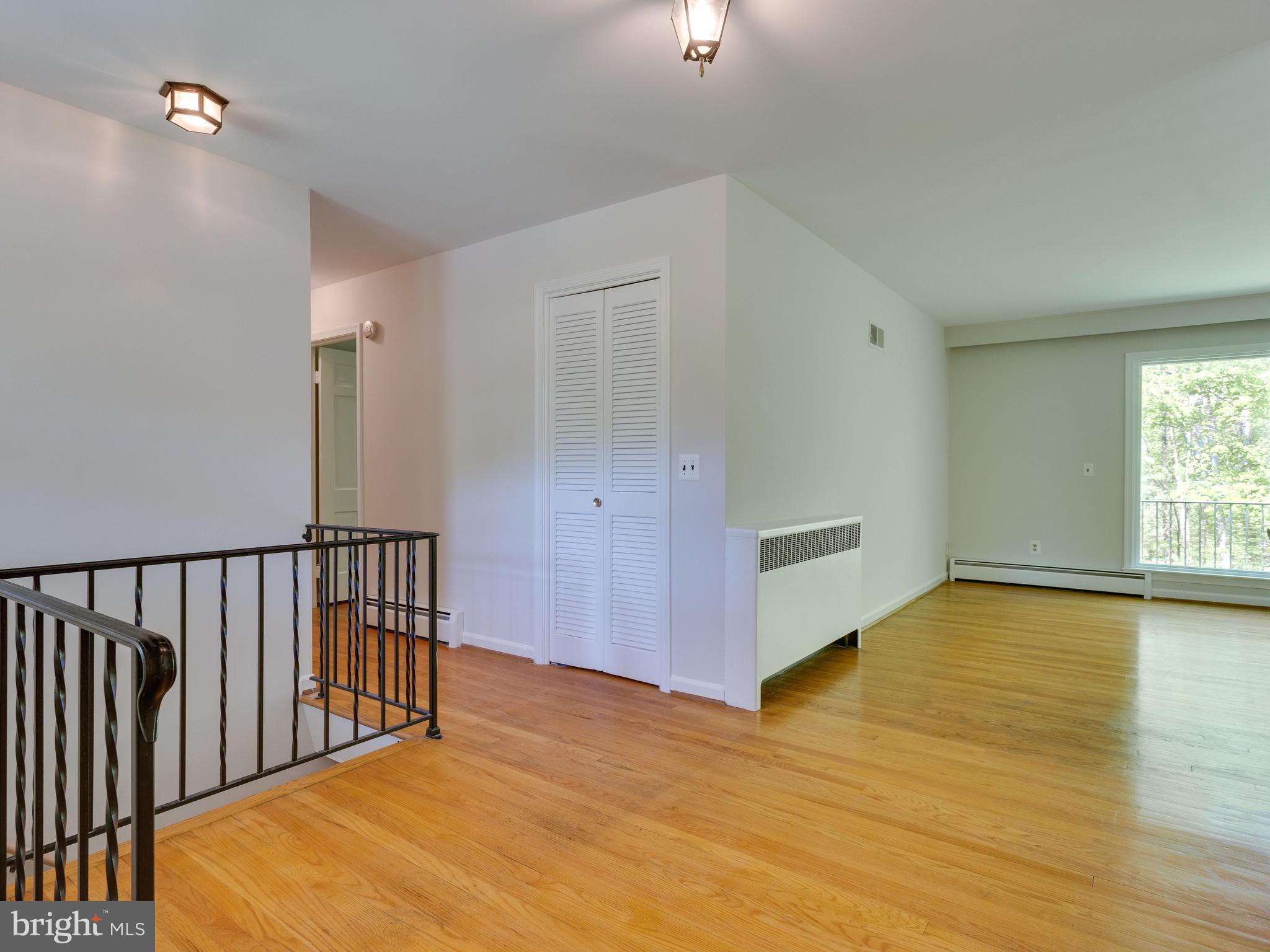 7828 Langley Ridge Road McLean, VA 22102 - Photo 4 of 28 Fabulous Hardwood Floors on the Main Level