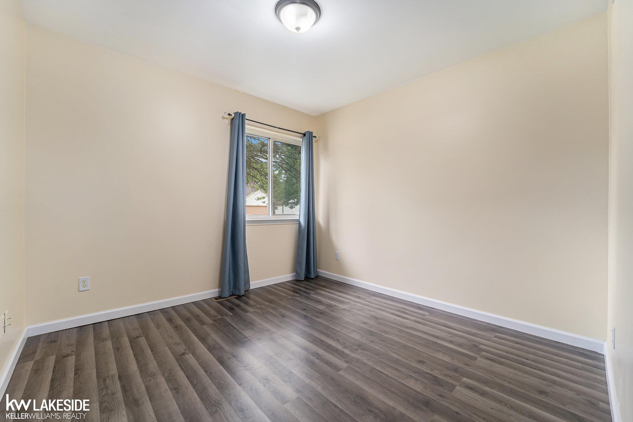 2692 Wisconsin Road Troy, MI 48083 - Photo 15 of 26
