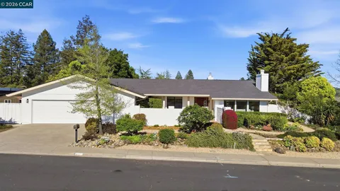 $2,150,000 | 285 Claudia Court, Moraga, CA 94556
