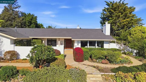 $2,150,000 | 285 Claudia Court, Moraga, CA 94556