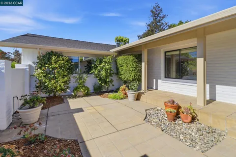 $2,150,000 | 285 Claudia Court, Moraga, CA 94556