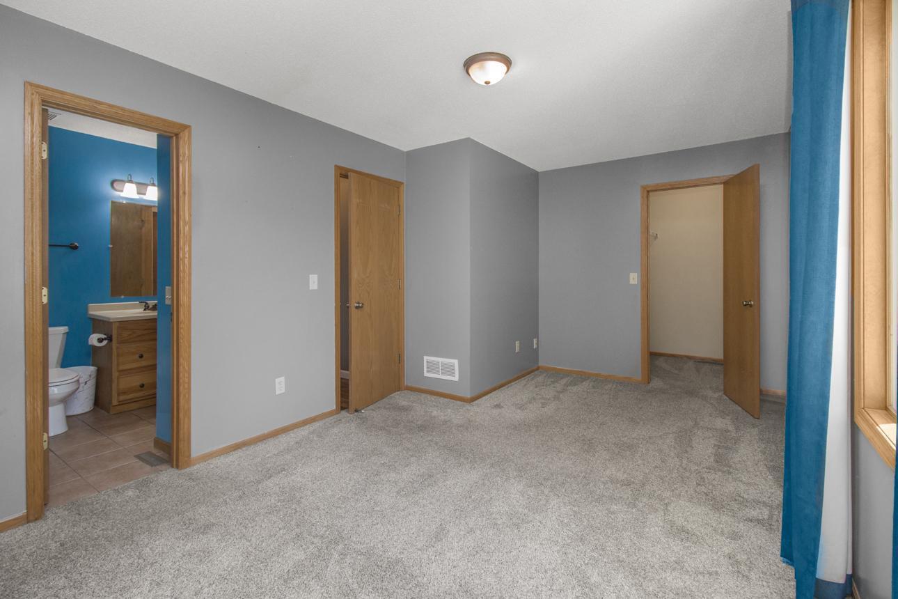 4975 Heather Ridge Road North Oakdale, MN 55128 - Photo 15 of 34 Gallery Image 15