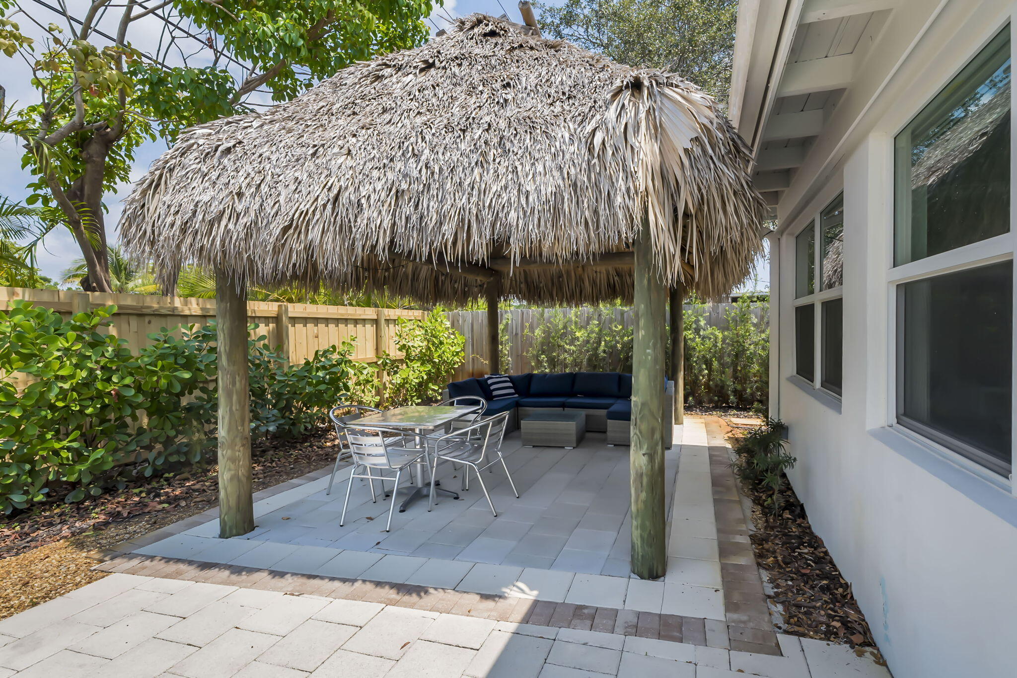 1065 Southwest 4th Terrace Pompano Beach, FL 33060 - Photo 16 of 20 27-web-or-mls-27