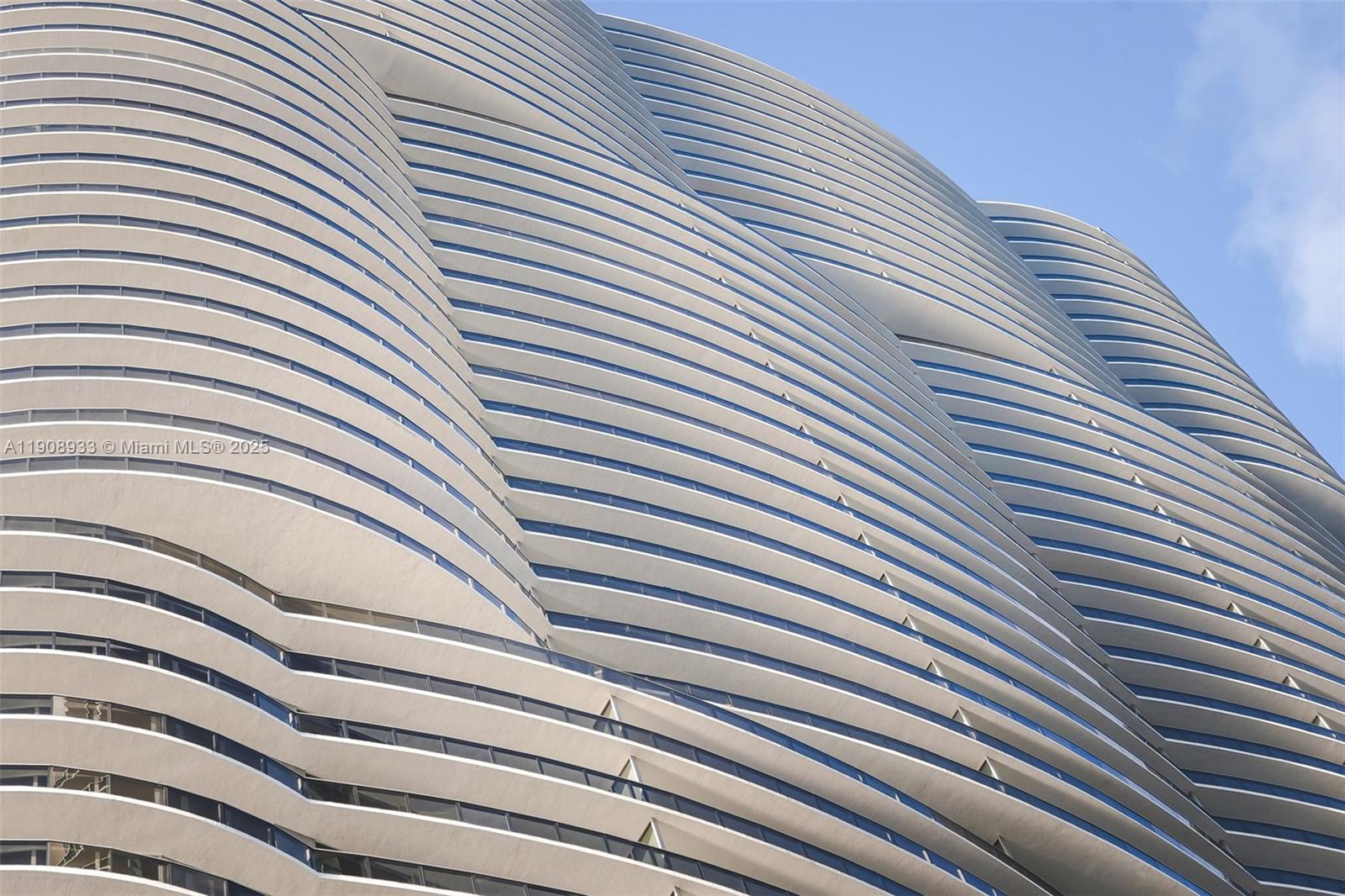 488 Northeast 18th Street, Unit 2701 Miami, FL 33132 - Photo 66 of 70 a view of a white house