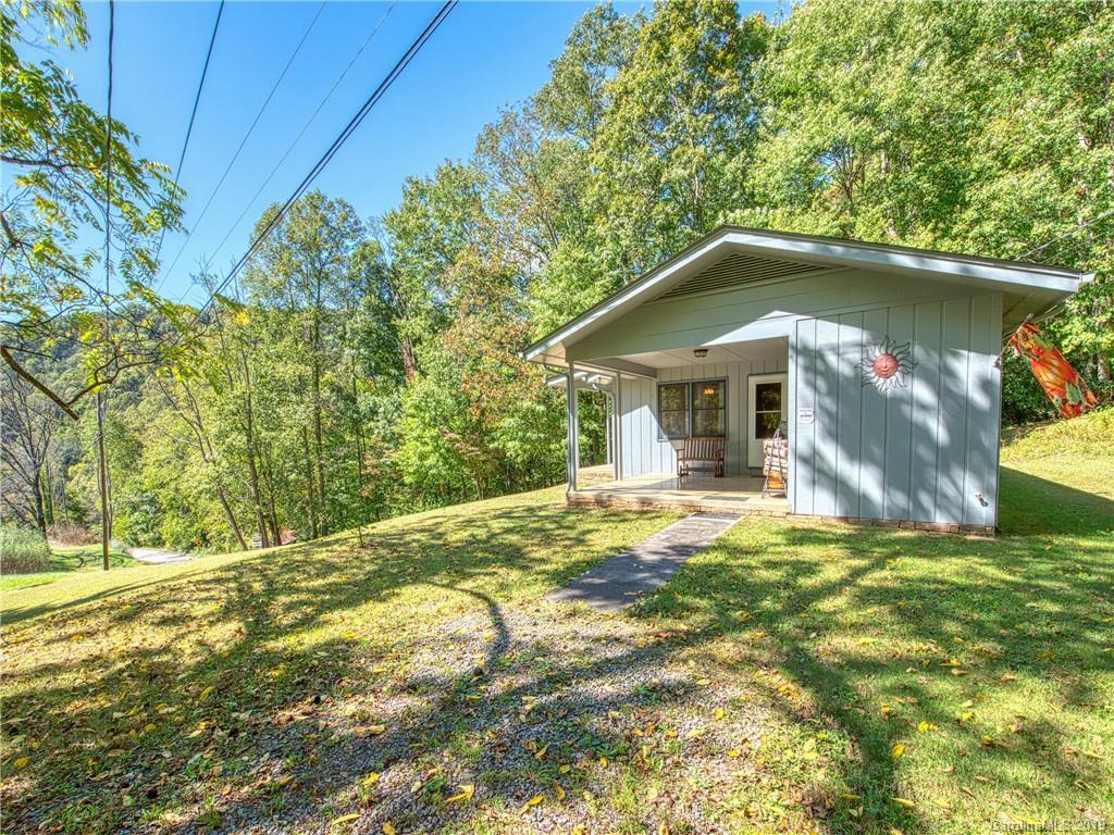 149 Plott Mountain Road Waynesville, NC 28786 - Photo 11 of 41 Gallery Image 11