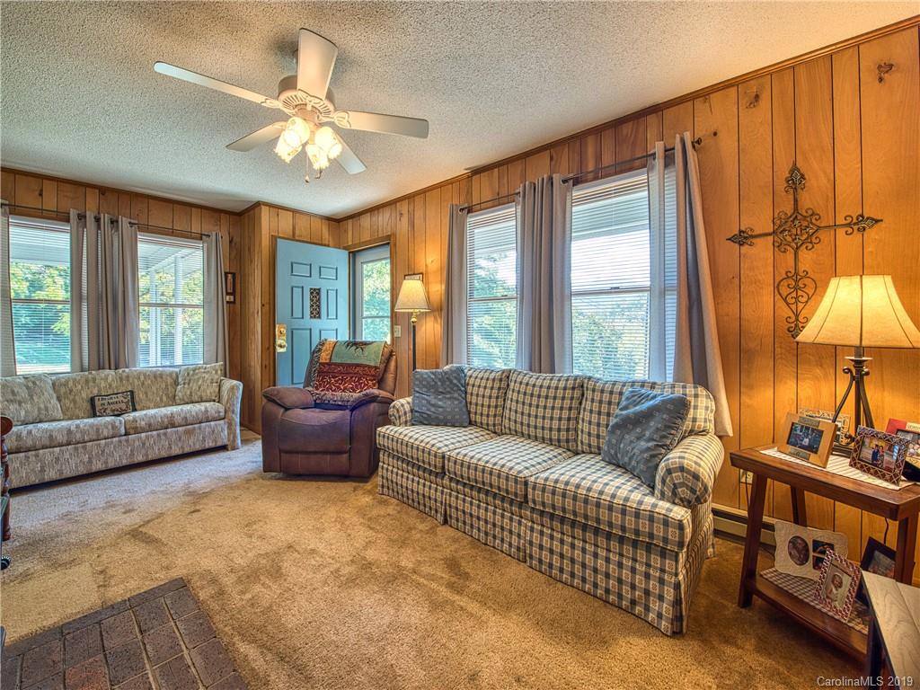 149 Plott Mountain Road Waynesville, NC 28786 - Photo 14 of 41 Gallery Image 14