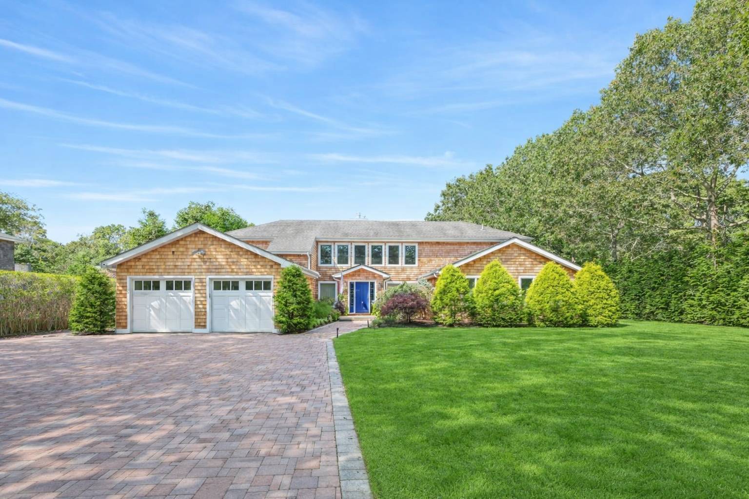 31 East Gate Road Wainscott, NY 11975 - Photo 1 of 20