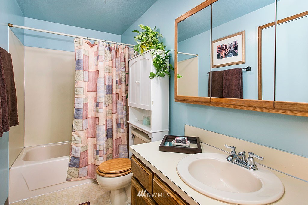 18301 129th Avenue Northeast Bothell, WA 98011 - Photo 16 of 25 Gallery Image 16