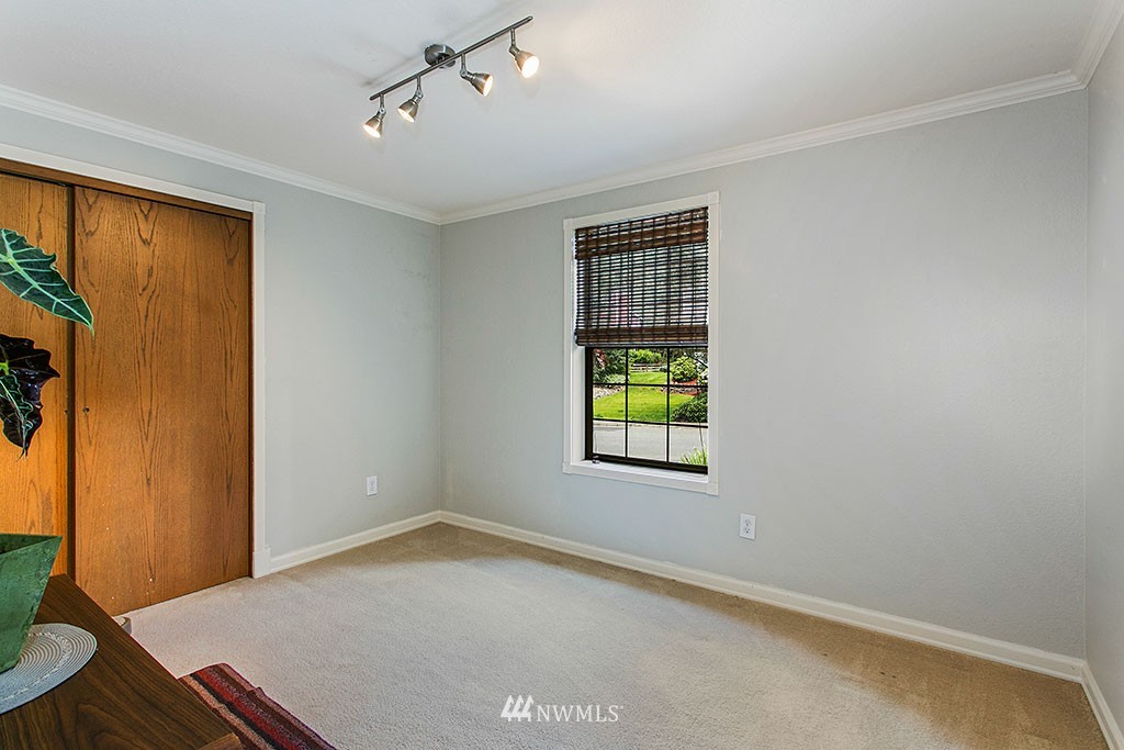 18301 129th Avenue Northeast Bothell, WA 98011 - Photo 17 of 25 Gallery Image 17