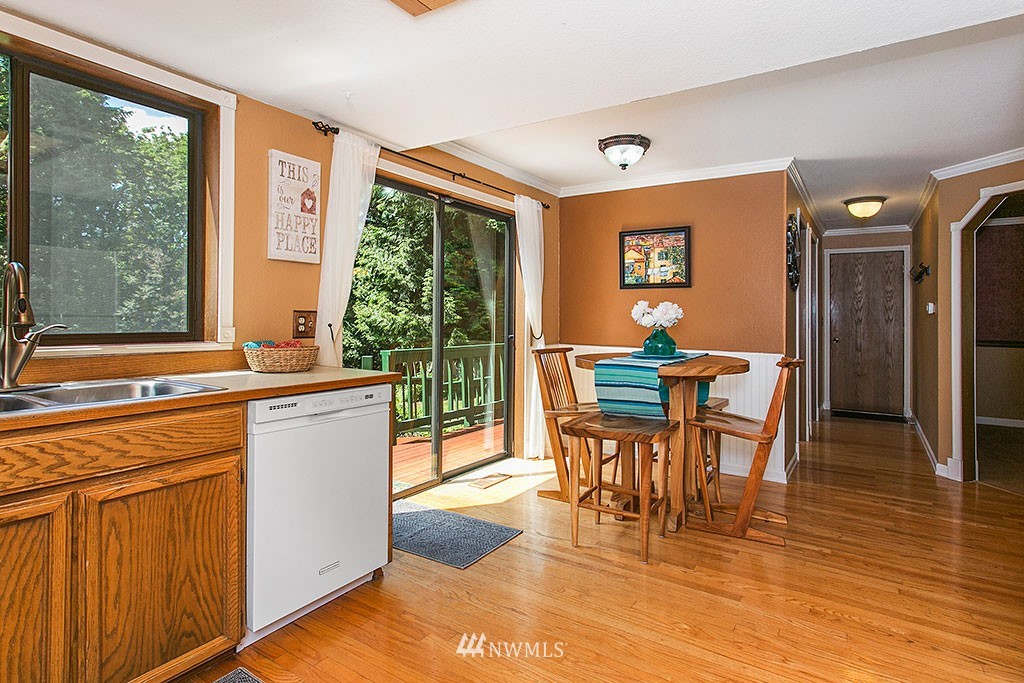 18301 129th Avenue Northeast Bothell, WA 98011 - Photo 8 of 25 Gallery Image 8
