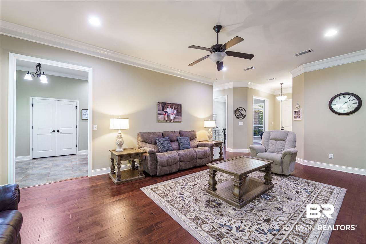 9692 Tanager Lane Daphne, AL 36527 - Photo 8 of 28 Family Room