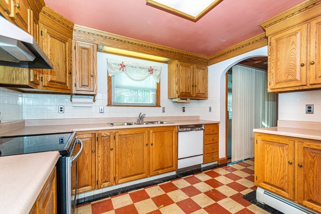 103 Draper Street Lowell, MA 01852 - Photo 11 of 22 Gallery Image 11