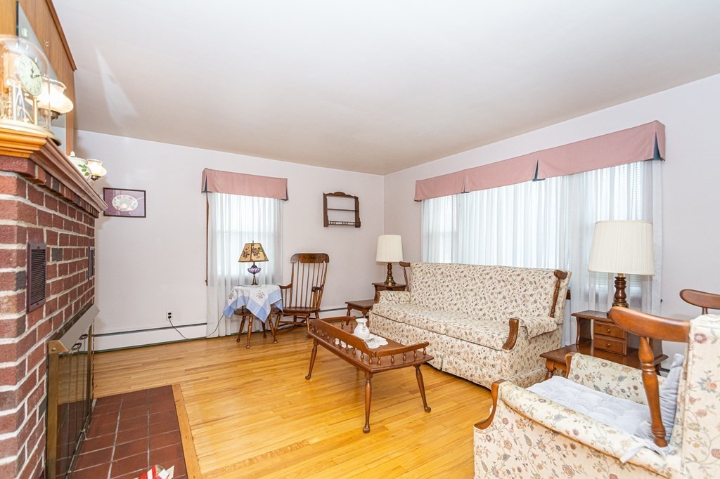 103 Draper Street Lowell, MA 01852 - Photo 4 of 22 Gallery Image 4