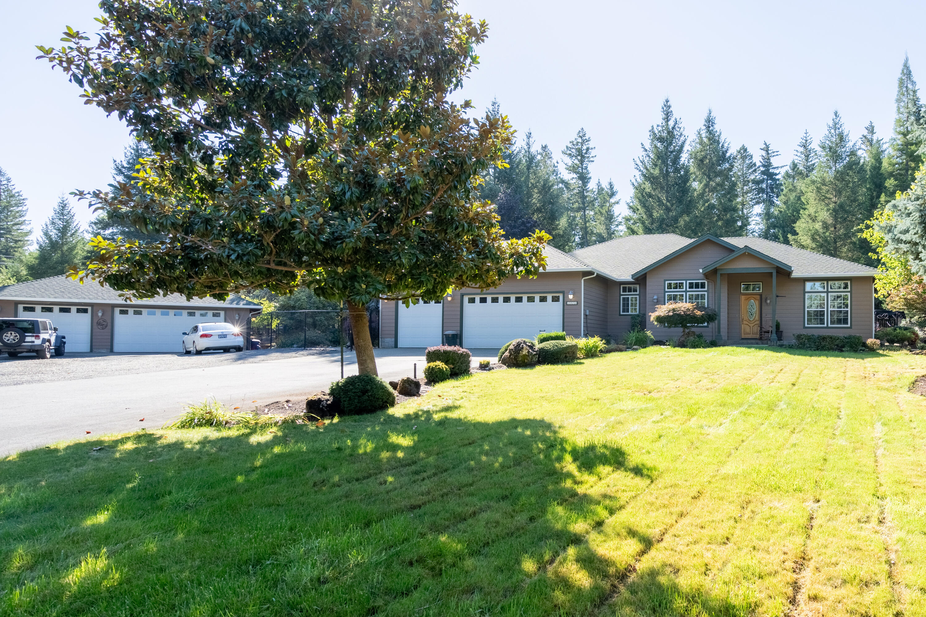2854 Riverbanks Road Grants Pass, OR 97527 - Photo 5 of 62 DSC07393-HDR