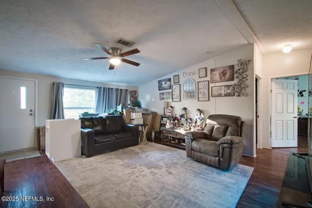 $275,000 | 14070 John Williams Road, Sanderson, FL 32087