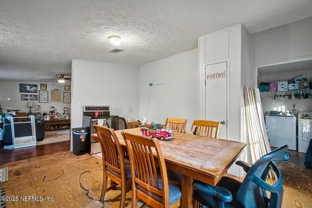 $275,000 | 14070 John Williams Road, Sanderson, FL 32087