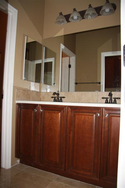 3273 East Blue Ridge Way Gilbert, AZ 85298 - Photo 6 of 14 BATHROOM