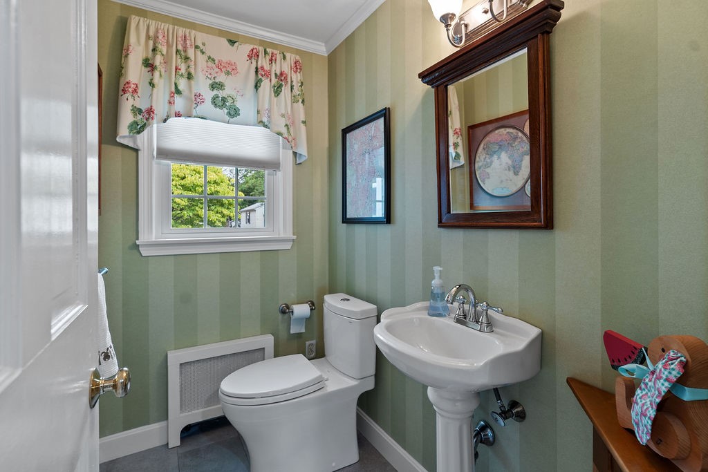 78 Bryant Road Cranston, RI 02910 - Photo 8 of 21 Lavette on First Floor~