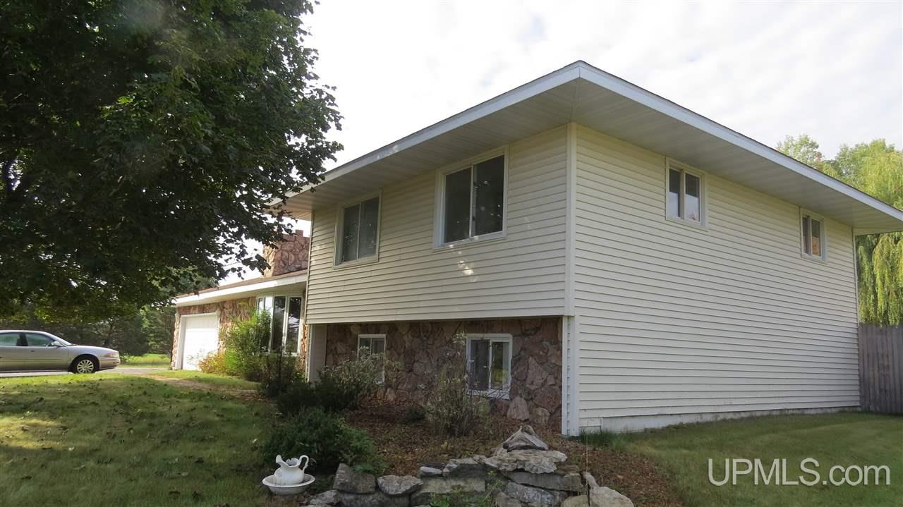 5679 J.5 Road Escanaba, MI 49829 - Photo 1 of 17