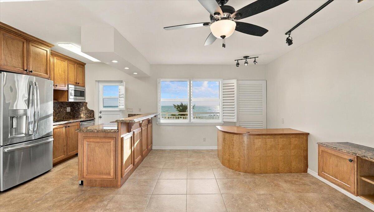 901 South Surf Road, Unit 506 Hollywood, FL 33019 - Photo 18 of 33 28-LivingPanorama-04