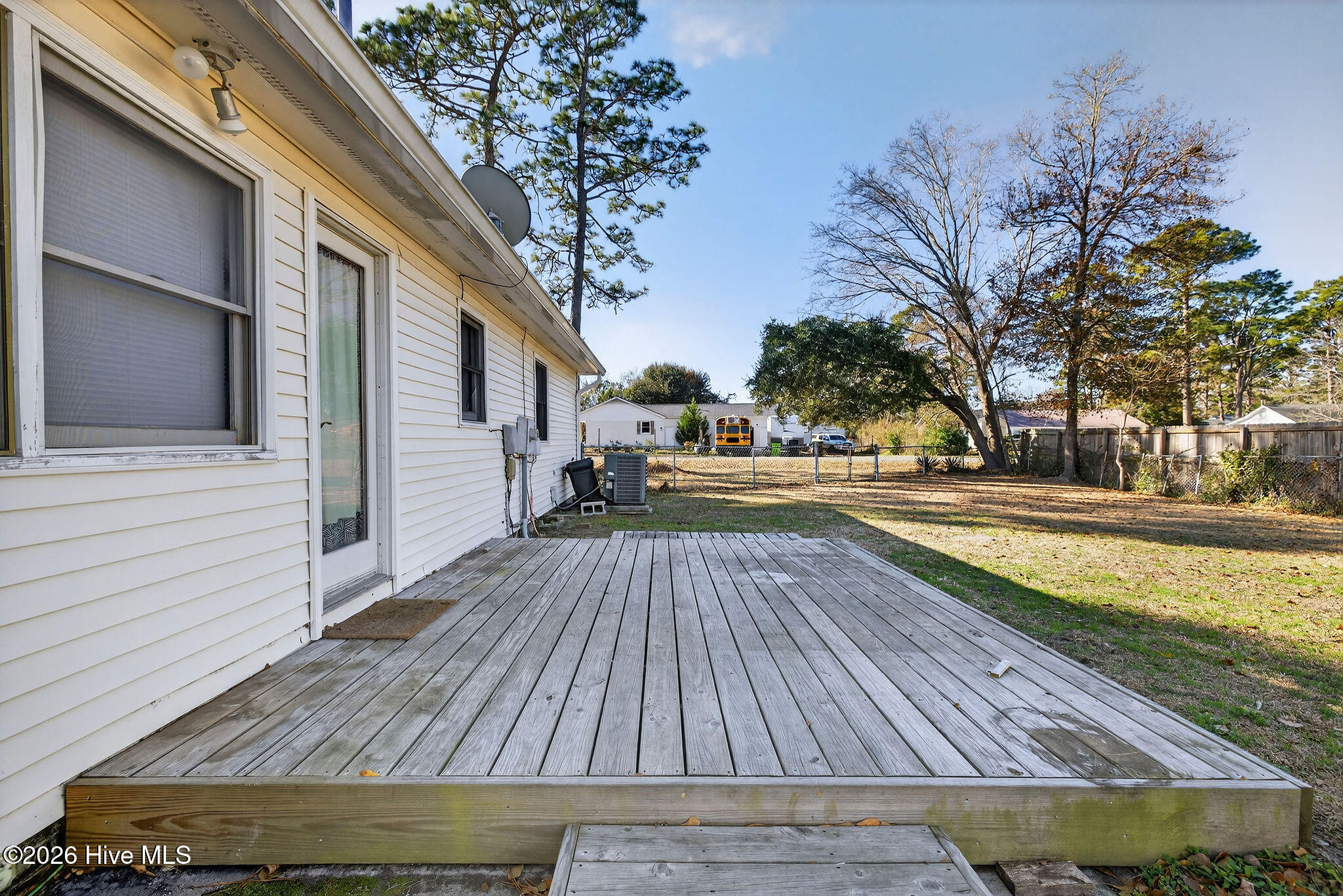5201 Lord Tennyson Road Wilmington, NC 28405 - Photo 3 of 39