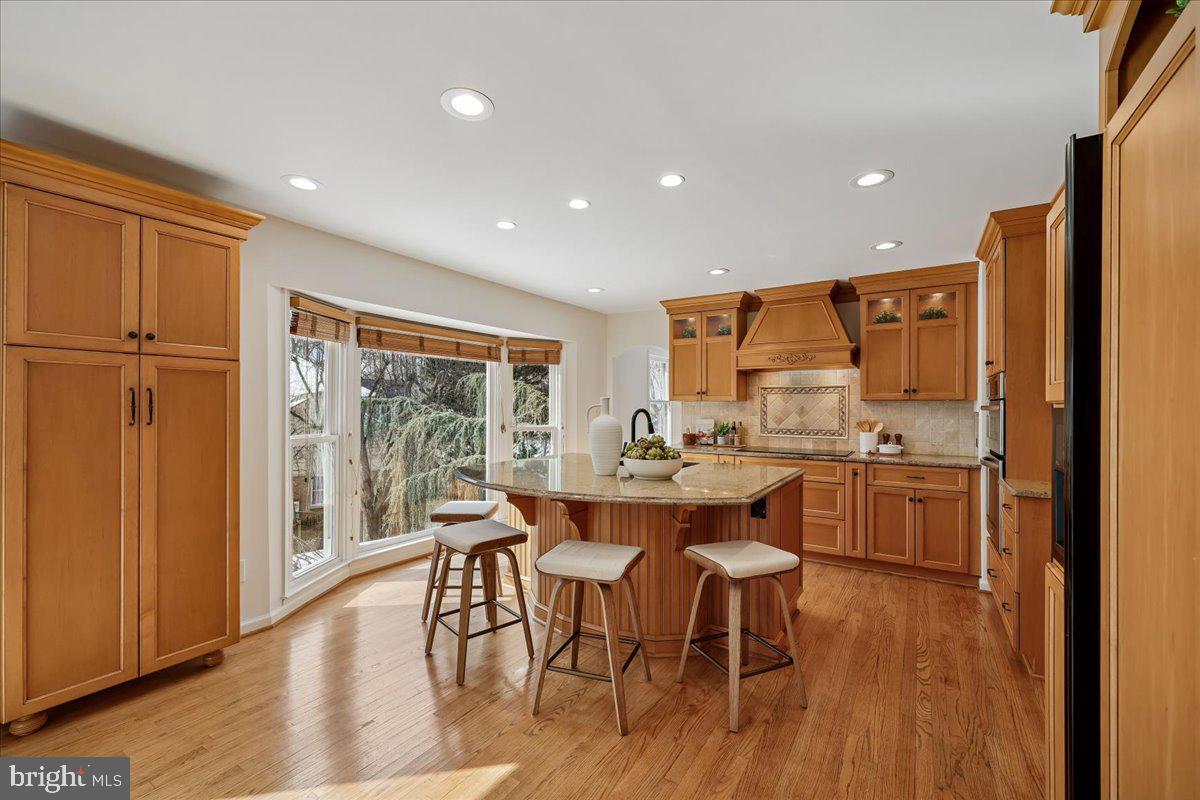 9625 Reach Road Potomac, MD 20854 - Photo 17 of 64 Opens into Family Room