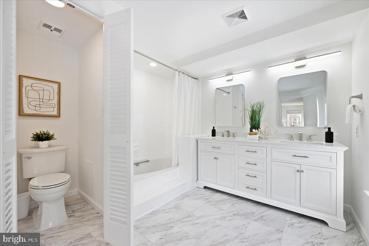 9625 Reach Road Potomac, MD 20854 - Photo 26 of 64 Updated Owners Bath