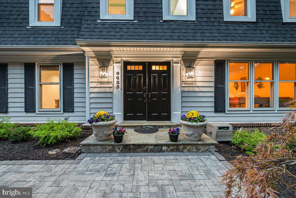 9625 Reach Road Potomac, MD 20854 - Photo 6 of 64 Double-door Entry