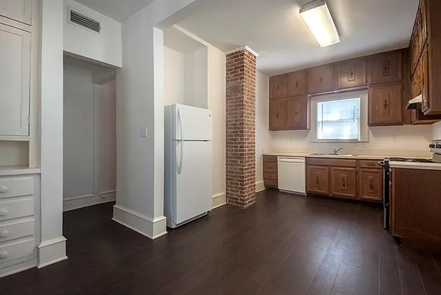 $3,500 | 4902 Junius Street, Dallas, TX 75214