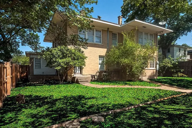 $3,500 | 4902 Junius Street, Dallas, TX 75214