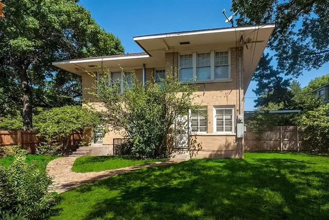 $3,500 | 4902 Junius Street, Dallas, TX 75214