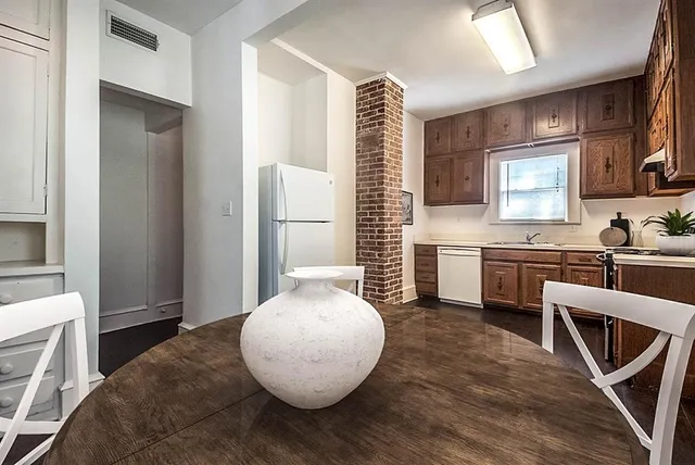 $3,500 | 4902 Junius Street, Dallas, TX 75214